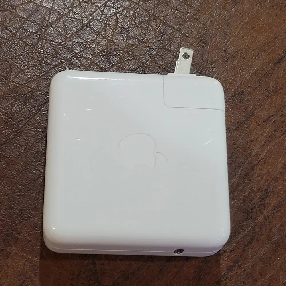 Apple A1719 87W USB-C Power Adapter